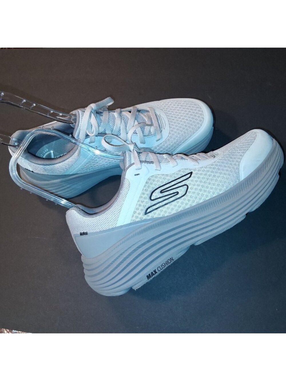 "Skechers" MAX CUSHIONING ENDEAVOUR Men's Sneakers Size 10